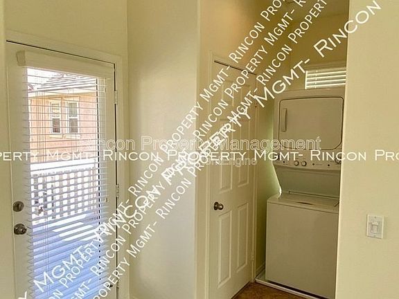 2nd image of 672 Nile River Dr