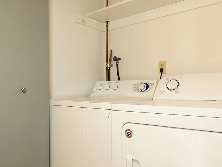 6549 California Ave SW — Photo 16