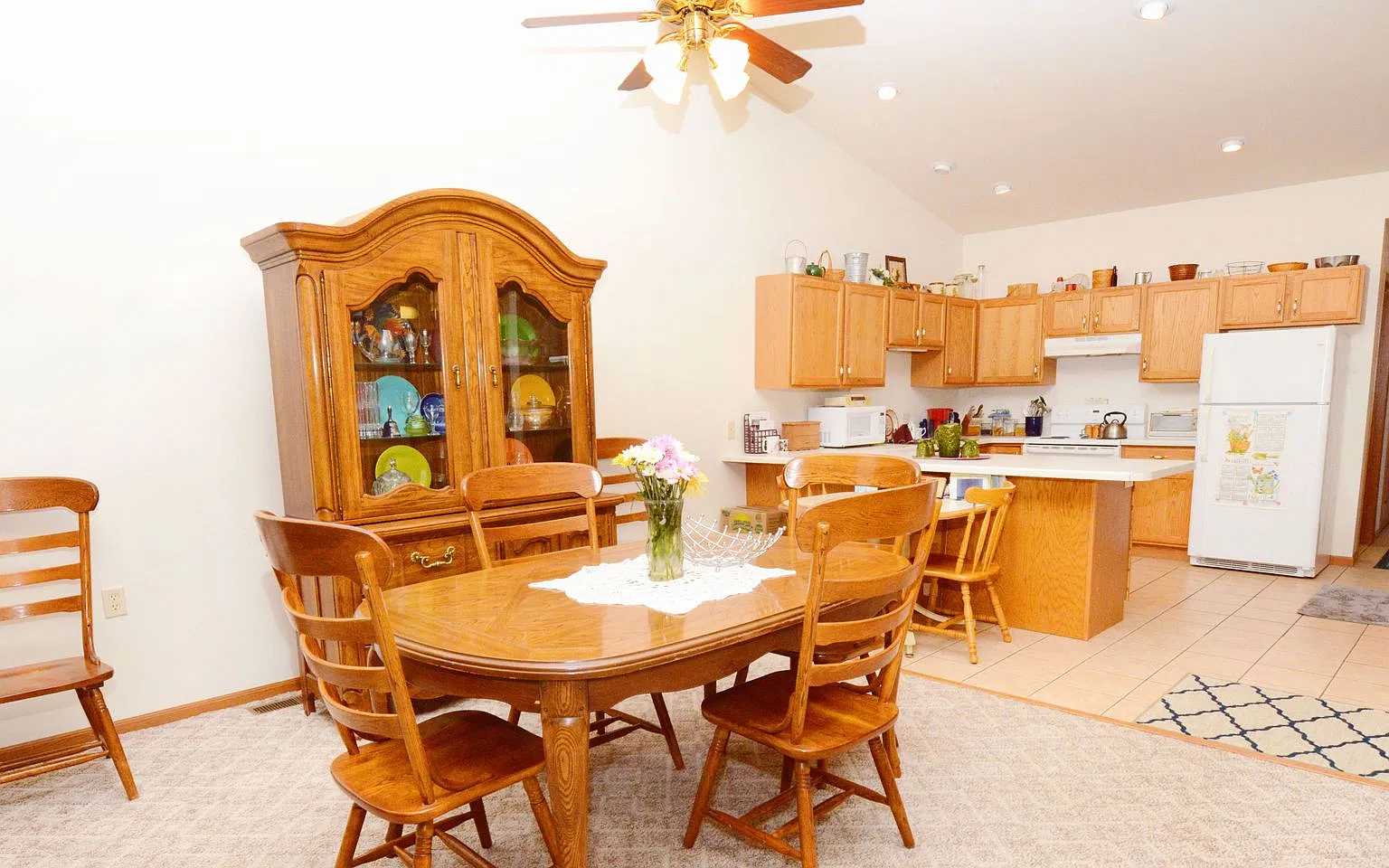 2 bed, 1400 sqft, $1,275 — Photo 4