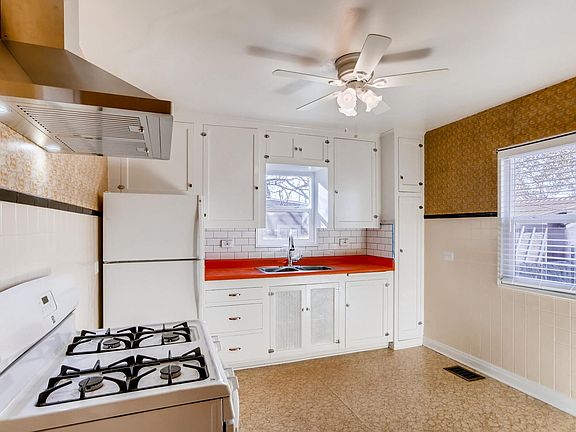 4th image of 4641 Pennsylvania St