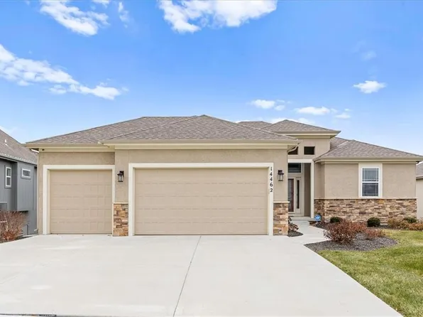 14462 Aurora Ln, Basehor, KS 66007