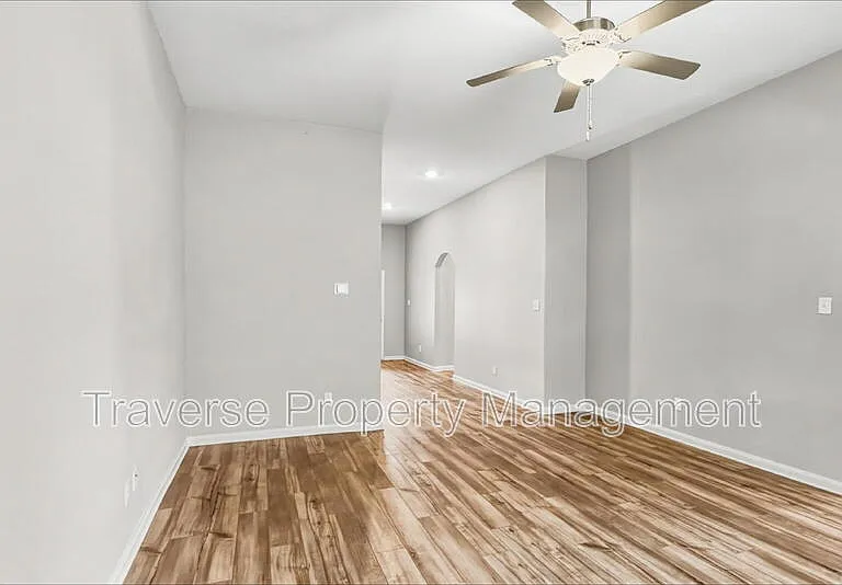 309 Bearman Dr — Photo 6