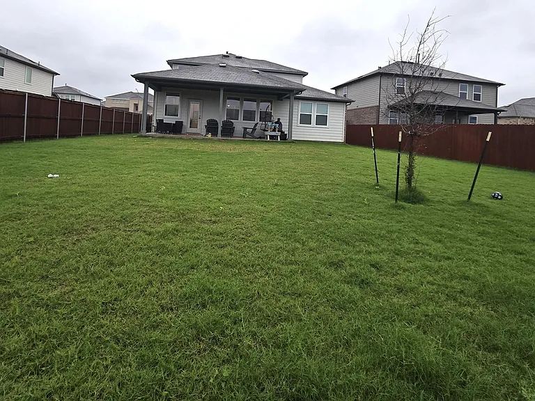1916 Bradham Way — Photo 34