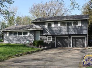 3505 SE Park Lane Ct, Topeka, KS 66605