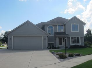 2601 Fox Ct, Waukesha, WI 53189