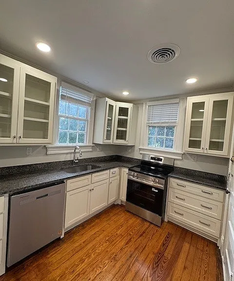 1136 Linden Ave #C — Photo 11