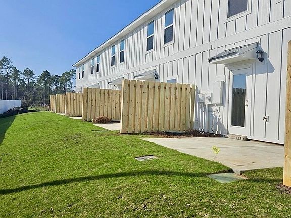 4th image of 4021 Blue Water Dr