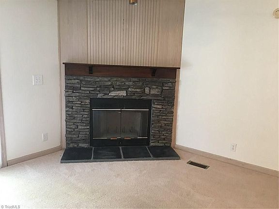 Fire place in family room 