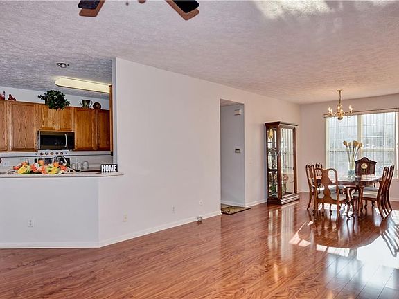 4th image of 6485 Kentstone Dr