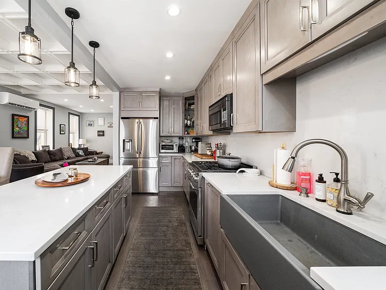 27 Reservoir Ave #1 — Photo 2