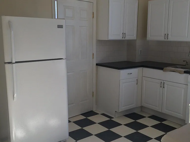 1852 Frankfort Ave #3 — Photo 9