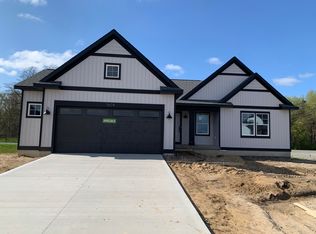 7674 Ruthie Dr, Allendale, MI 49401