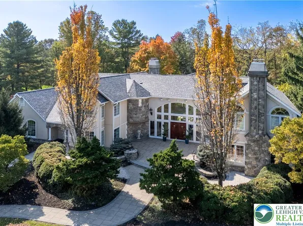 1751 Deer Run Rd, Bethlehem, PA 18015