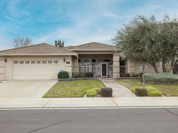 1143 Azalea St, Ripon, CA 95366