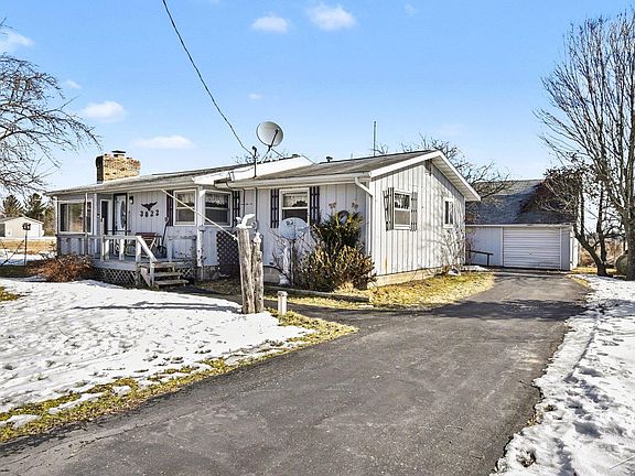 2nd image of 3822 N Ausable Rd