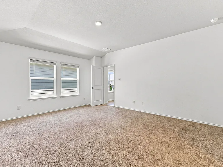 3319 Angus Xing — Photo 17
