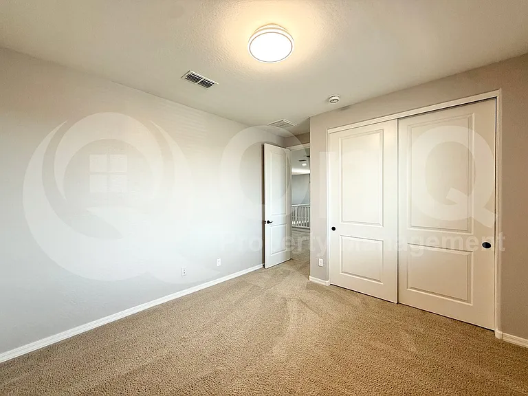 1007 E Buffalo St — Photo 17