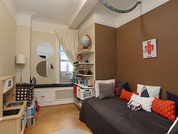 5th image of 250 W 94th St #6C