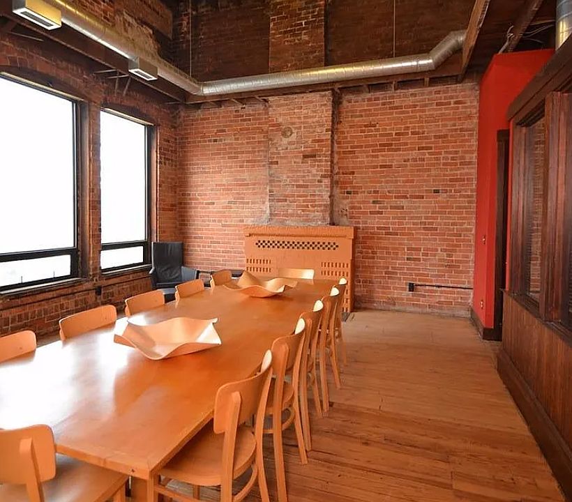 1st image of 203 E Washington St #3