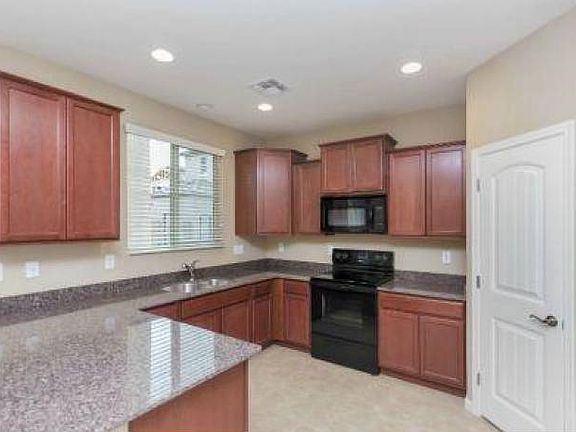 3rd image of 1388 S Ponderosa Dr