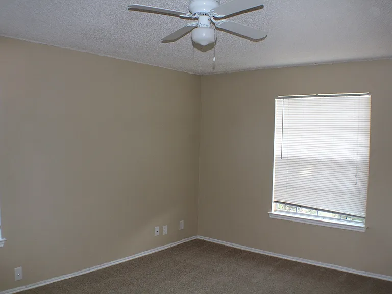 Meadow Field Ave. 5216 — Photo 8