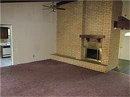 2nd image of 1017 Carriagehouse Ln