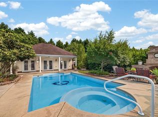 1864 Mayberry Dr, Virginia Beach, VA 23456