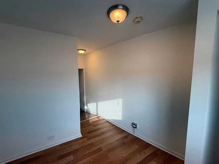 27 E Park Blvd — Photo 11