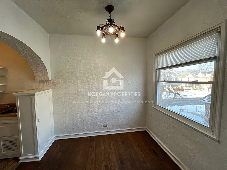 1231 W Walnut St — Photo 38