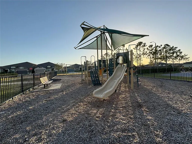5032 Walker St — Photo 36