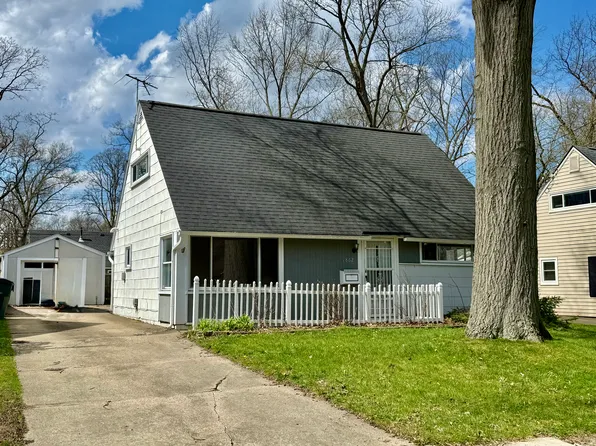 1862 Hanover St, Cuyahoga Falls, OH 44221