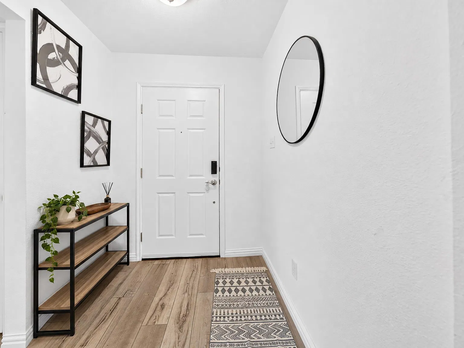 3 bed, 1288 sqft, $1,850 — Photo 4