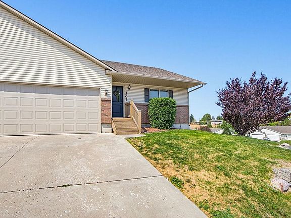 2nd image of 1507 Chloe Ln