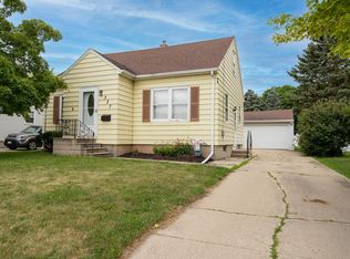 337 Guenther St, Oshkosh, WI 54902