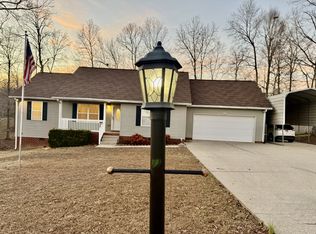 504 Hunter Ct, White Bluff, TN 37187