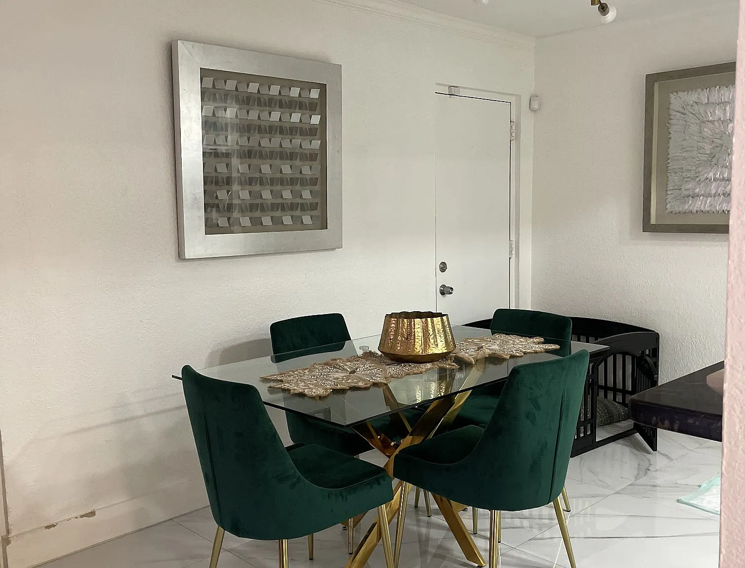 2 bed, 2.0 bath, 918 sqft, $2,600 — Photo 2