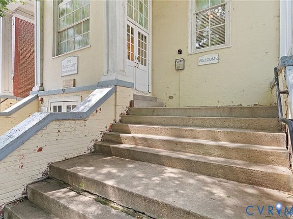 2nd image of 9 E Clay St Unit 6
