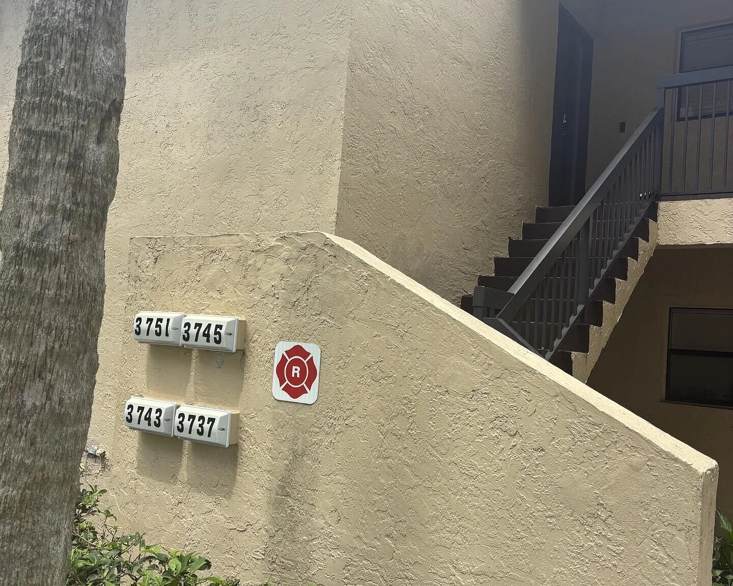 2 bed, 2.0 bath, 982 sqft, $2,400 — Photo 4