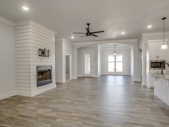 2nd image of 304 Augustine Ave