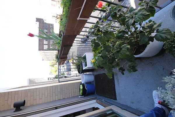 Rented by JW Real Estate Services LLC | media 43