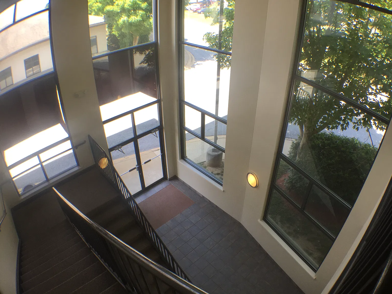 2 bed, 1280 sqft, $1,900 — Photo 4