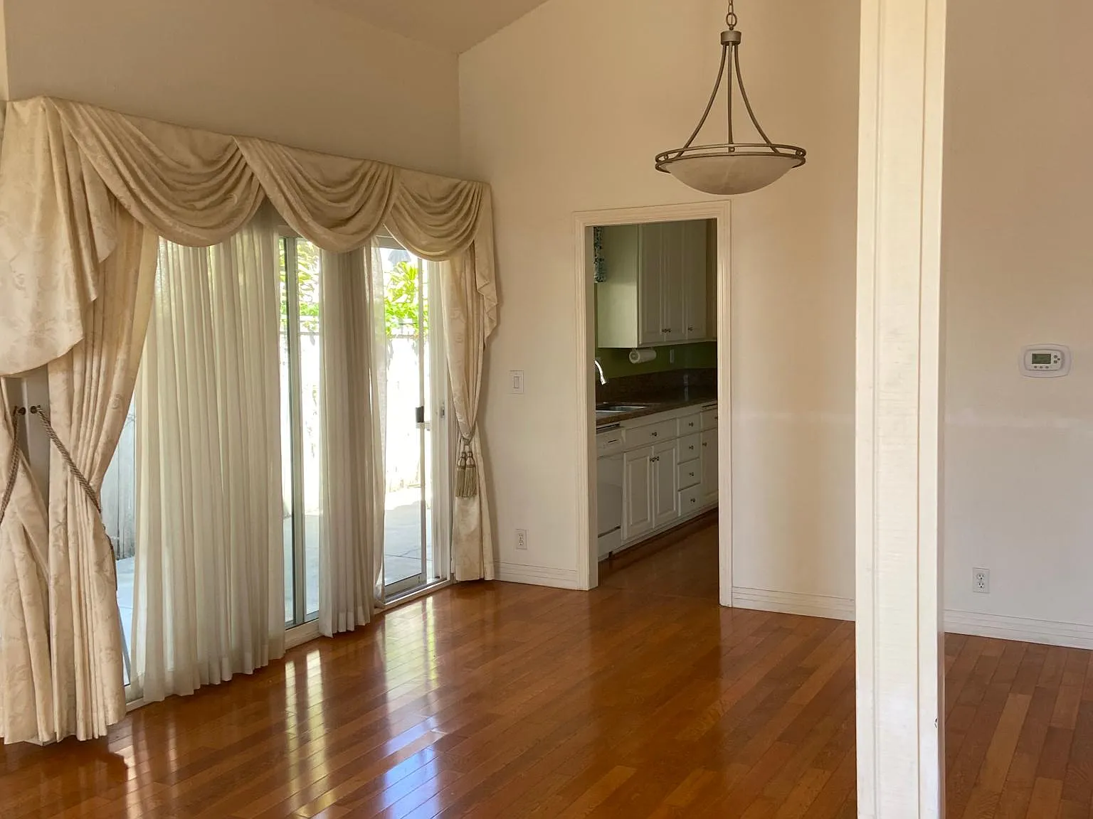 3 bed, 1482 sqft, $4,500 — Photo 1