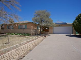 1320 Glorieta St NE, Albuquerque, NM 87112