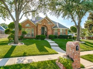 901 Granview Dr, Lewisville, TX 75067