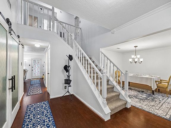 2nd image of 96 Eagle Rock Cir