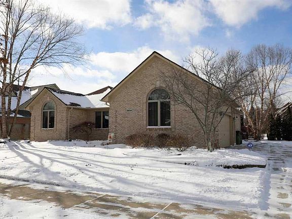 2nd image of 2854 Plymouth Dr