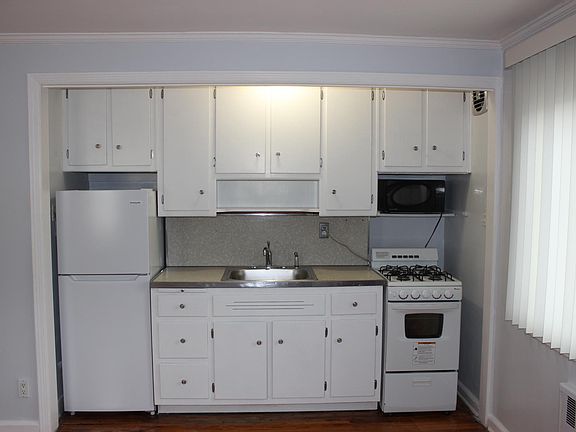 2nd image of 13814 63rd Ave Floor 2