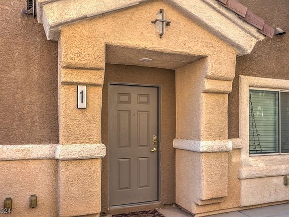 2nd image of 3517 Hazelnut Pine Pl Suite 1