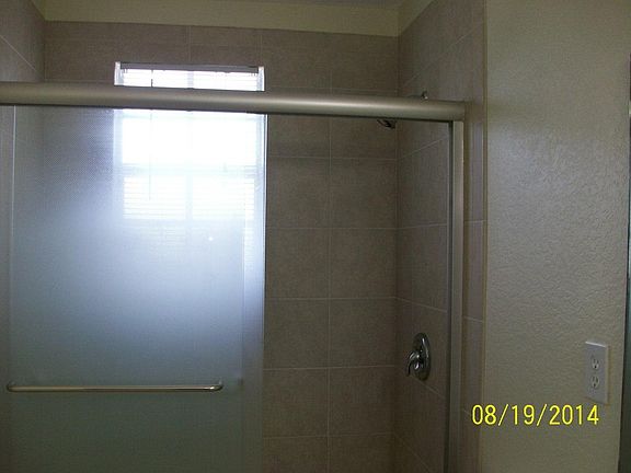 4th image of 3461 Commodore Court N