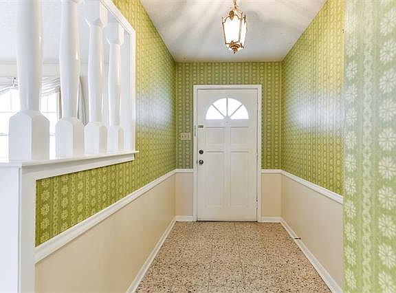 4th image of 3902 Shady Valley Dr
